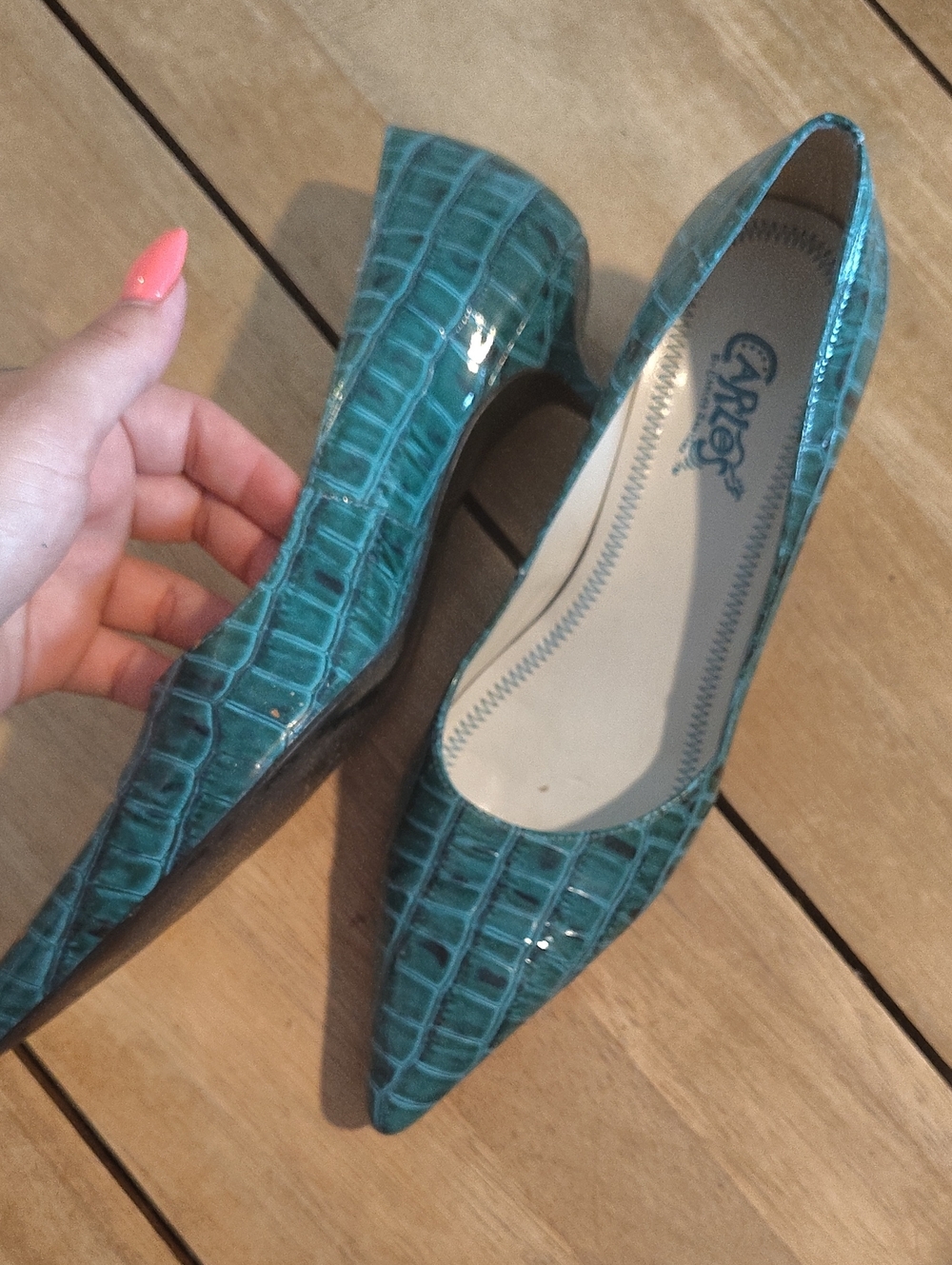 Carlos by Carlos Santana Teal Croc-Embossed Pointed Flats